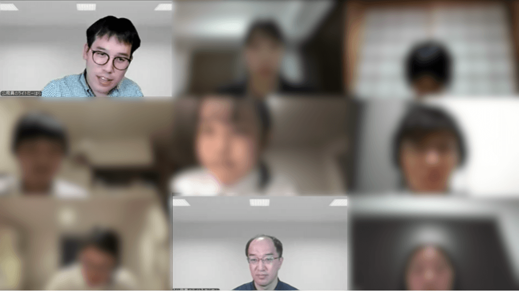 オンライン形式で行われているLIVE講義（または集団指導）の様子。「公務員のライトだーはら」氏と「あらやん先生」が画面に映っており、その他の参加者の顔にはプライバシー保護のためぼかし処理が施されています。